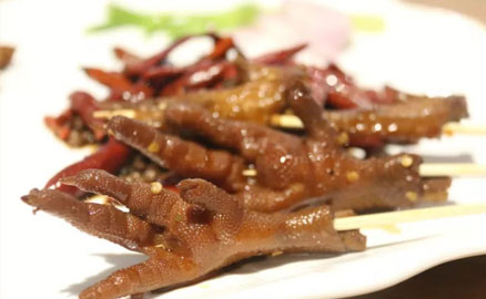 在成都，什么都能成為吃冒菜的理由