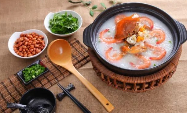 冒菜店與粥店，誰擁有更高的利潤？