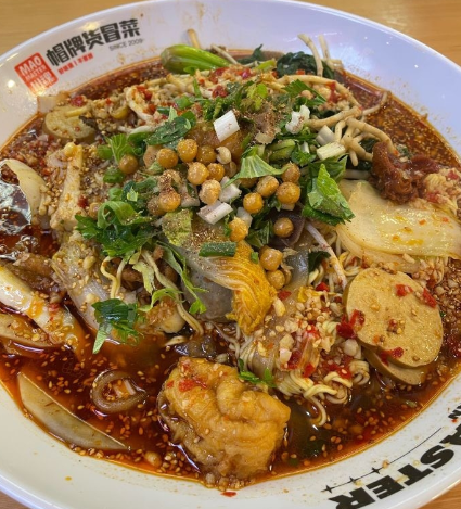 自己開麻辣燙店七八個(gè)月生意不好該怎么辦？